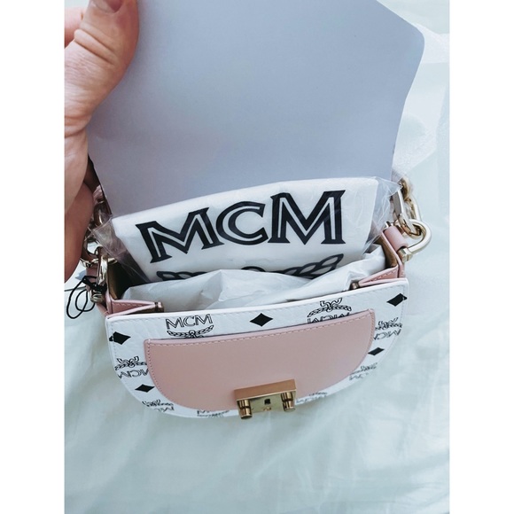 ❗️SOLD❗️MCM Patricia color-block crossbody bag - Picture 6 of 8